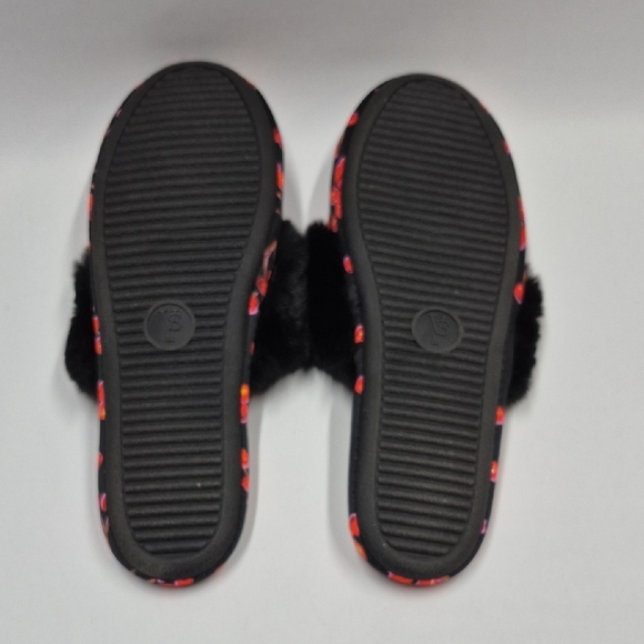 Victoria's Secret Cherry Print Fuzzy Slippers Women's Size Medium - Picture 10 of 13